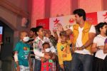 Kushal Tandon with Ek Hazaaron Mein Meri Behna Hai stars entertain CPAA kids in Kanjumarg on 16th June 2012 (117).JPG